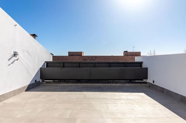 3 chambre Penthouse à vendre à El Masnou avec piscine garage - 450 000 € (Ref: 9603328)