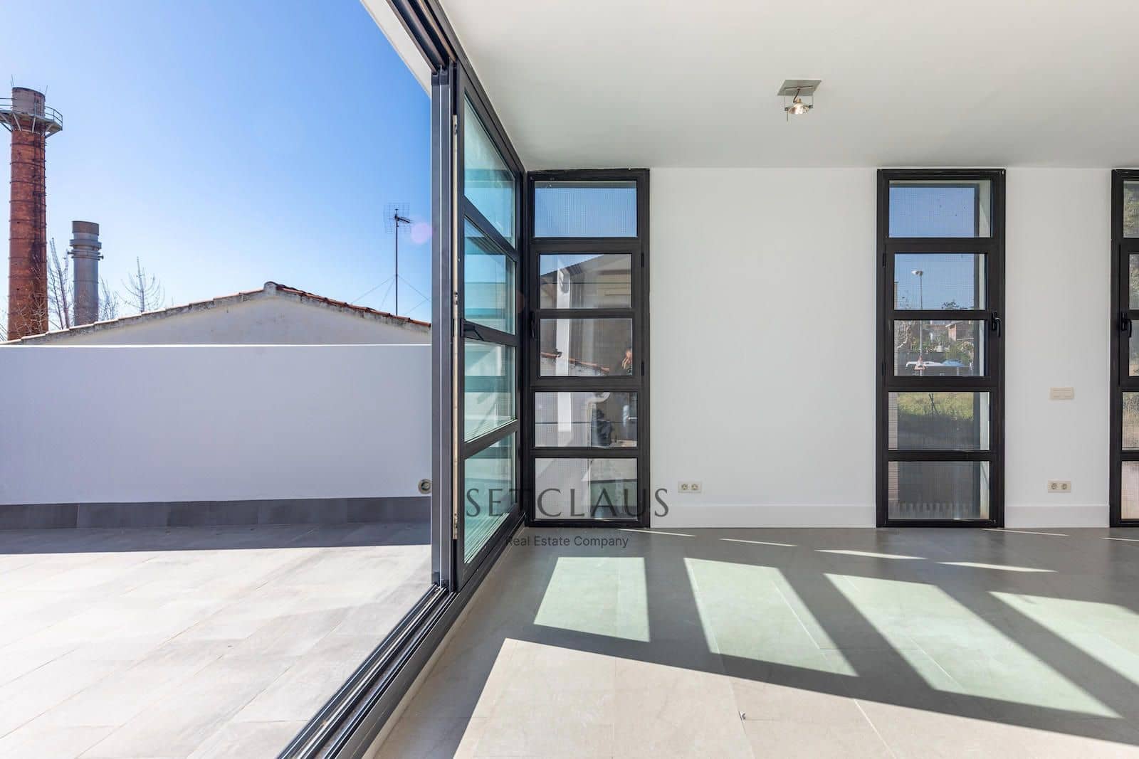 3 chambre Penthouse à vendre à El Masnou avec piscine garage - 450 000 € (Ref: 9603328)