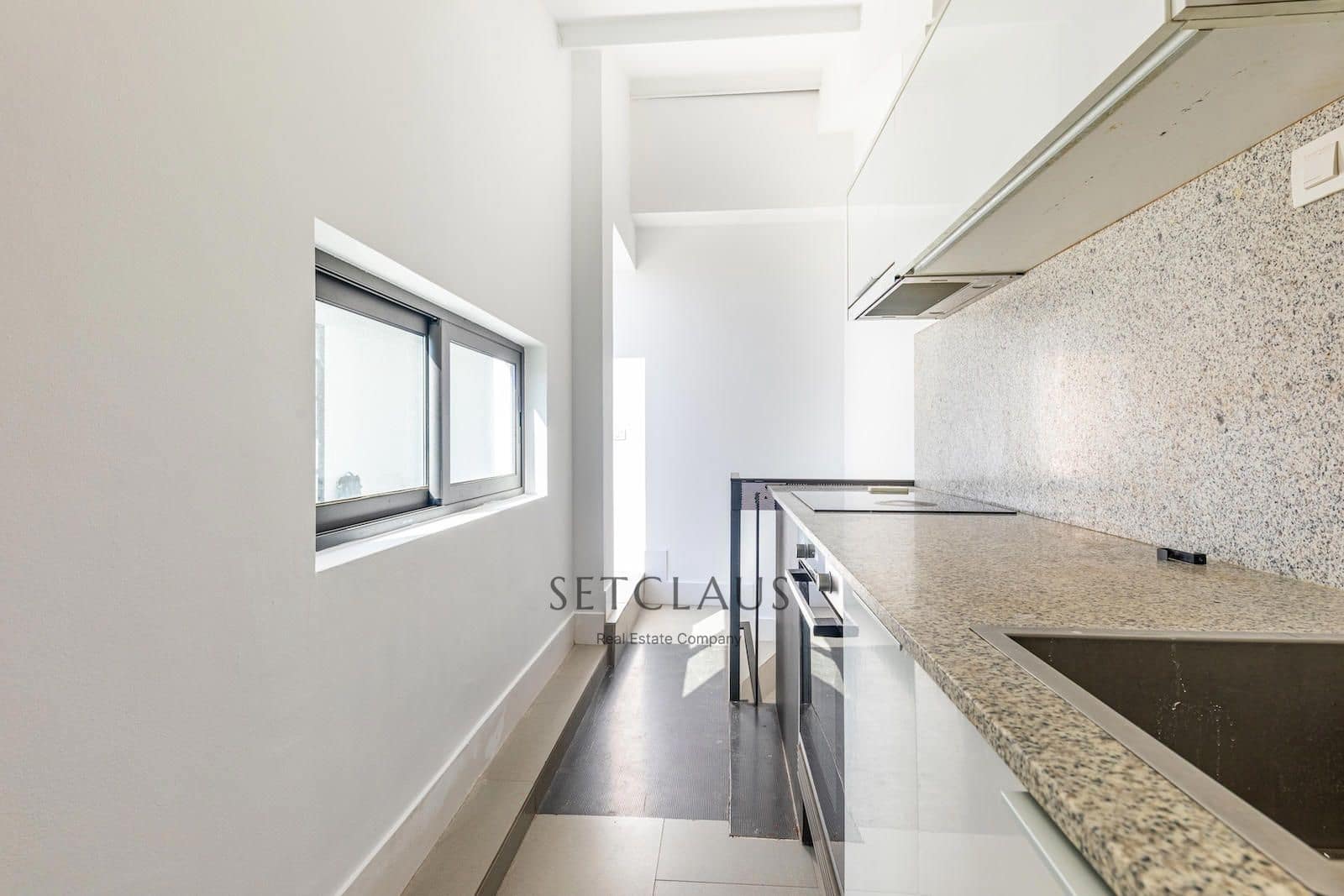 3 chambre Penthouse à vendre à El Masnou avec piscine garage - 450 000 € (Ref: 9603328)