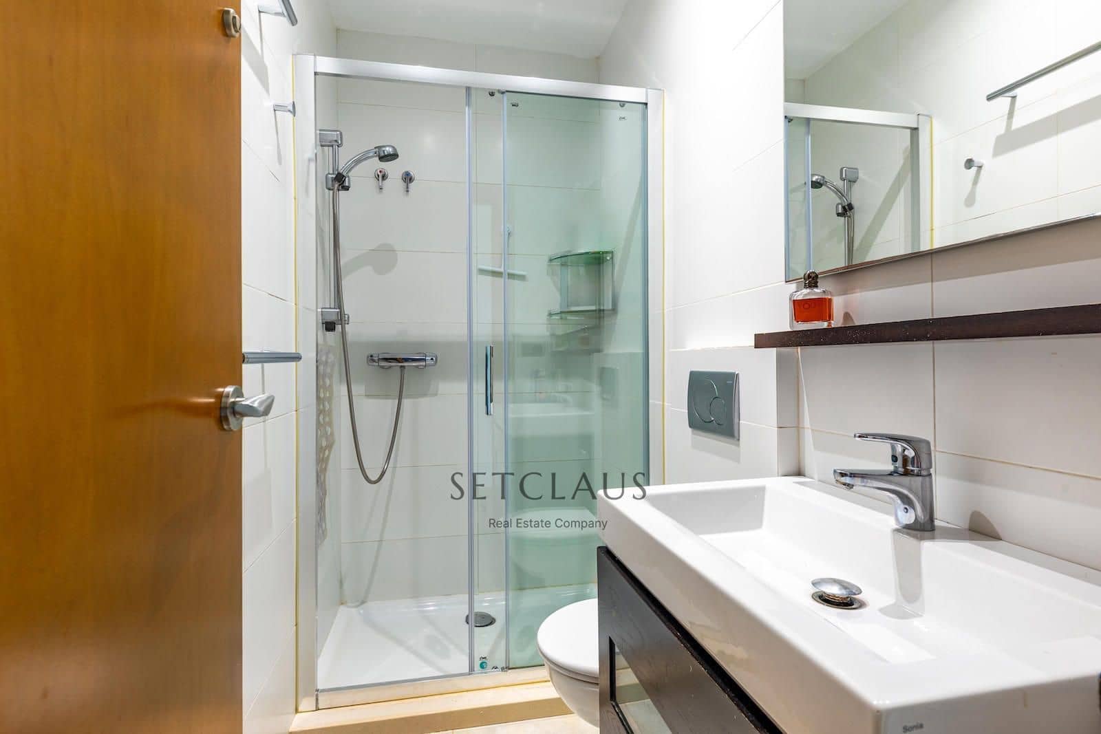 4 bedroom Townhouse for sale in El Masnou with garage - € 799,000 (Ref: 9606840)