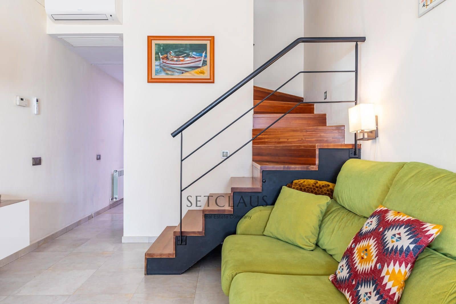 4 bedroom Townhouse for sale in El Masnou with garage - € 799,000 (Ref: 9606840)