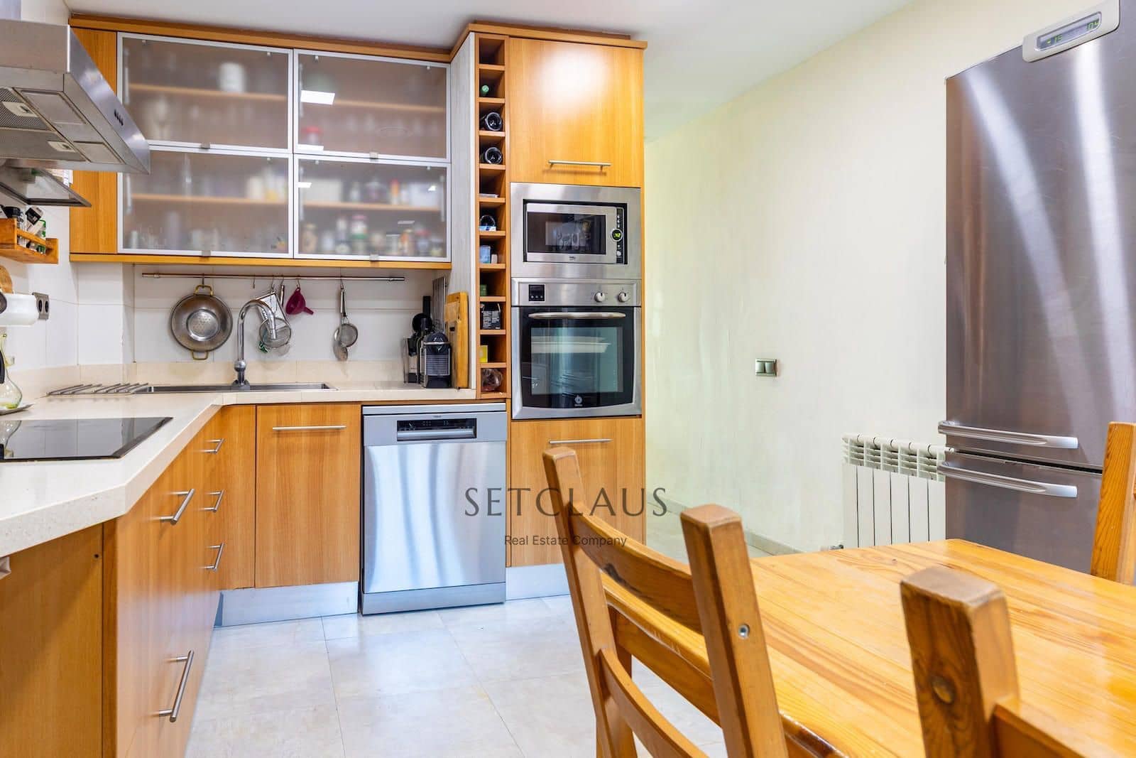 4 bedroom Townhouse for sale in El Masnou with garage - € 799,000 (Ref: 9606840)