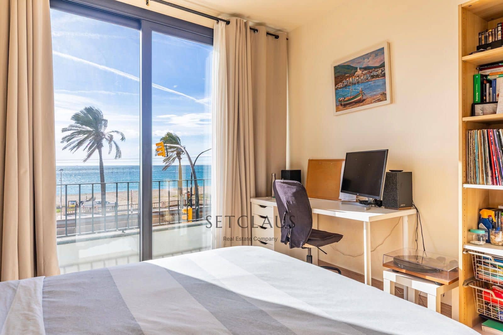 4 bedroom Townhouse for sale in El Masnou with garage - € 799,000 (Ref: 9606840)