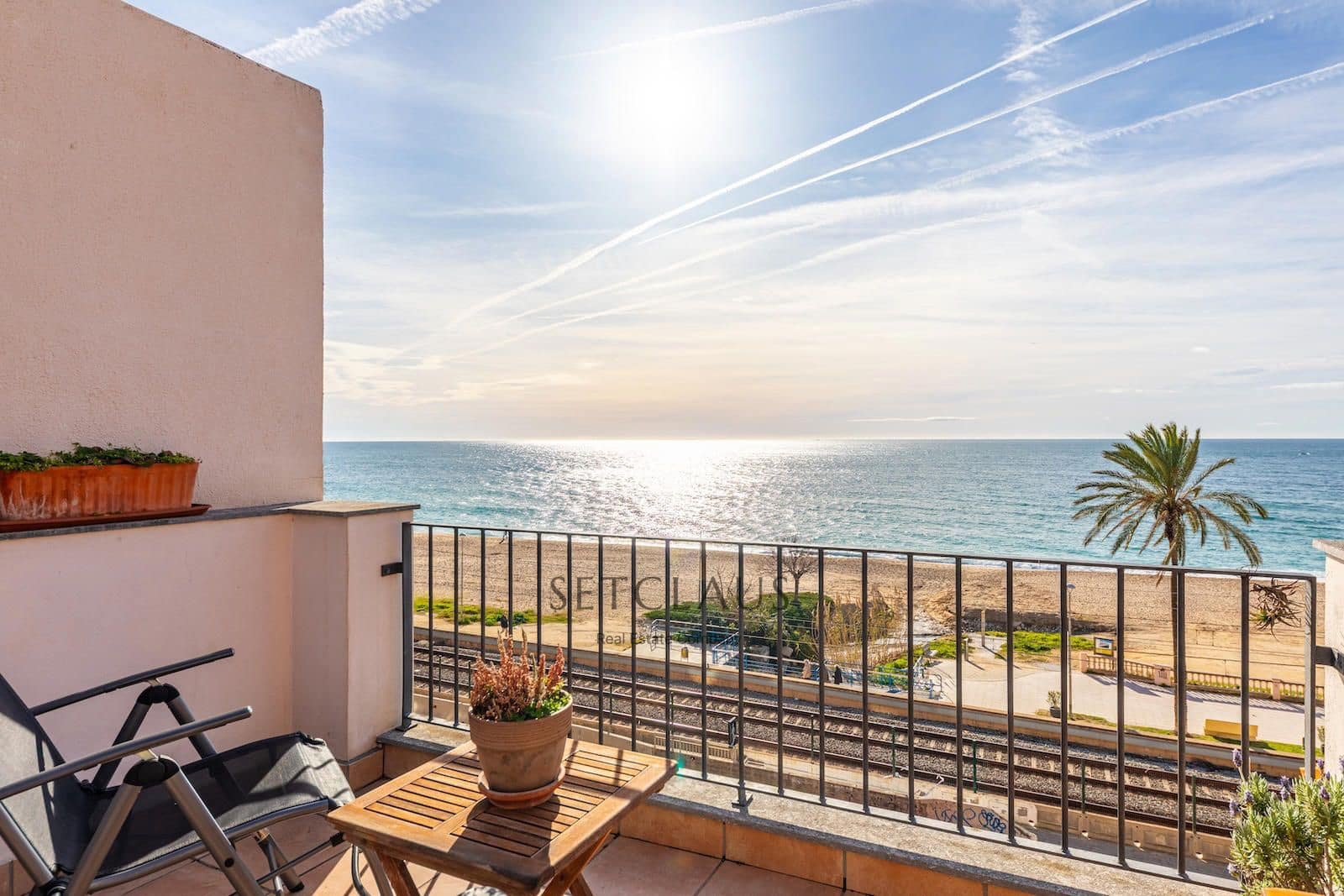 4 bedroom Townhouse for sale in El Masnou with garage - € 799,000 (Ref: 9606840)