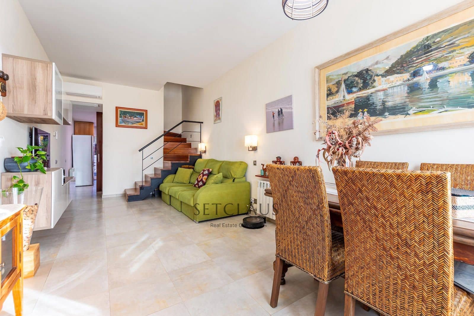 4 bedroom Townhouse for sale in El Masnou with garage - € 799,000 (Ref: 9606840)