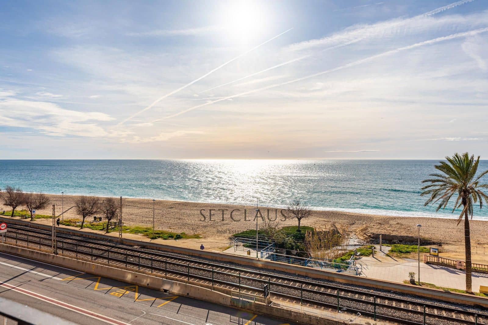 4 bedroom Townhouse for sale in El Masnou with garage - € 799,000 (Ref: 9606840)