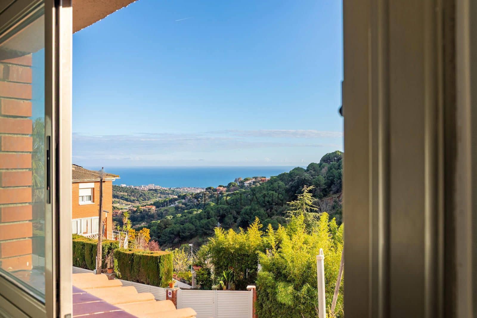 6 chambre Villa/Maison à vendre à Alella avec garage - 895 000 € (Ref: 9665391)