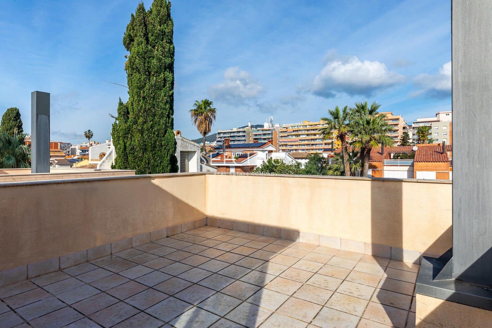 5 Zimmer Haus zu verkaufen in Premia de Mar mit Pool Garage - 880.000 € (Ref: 9671249)