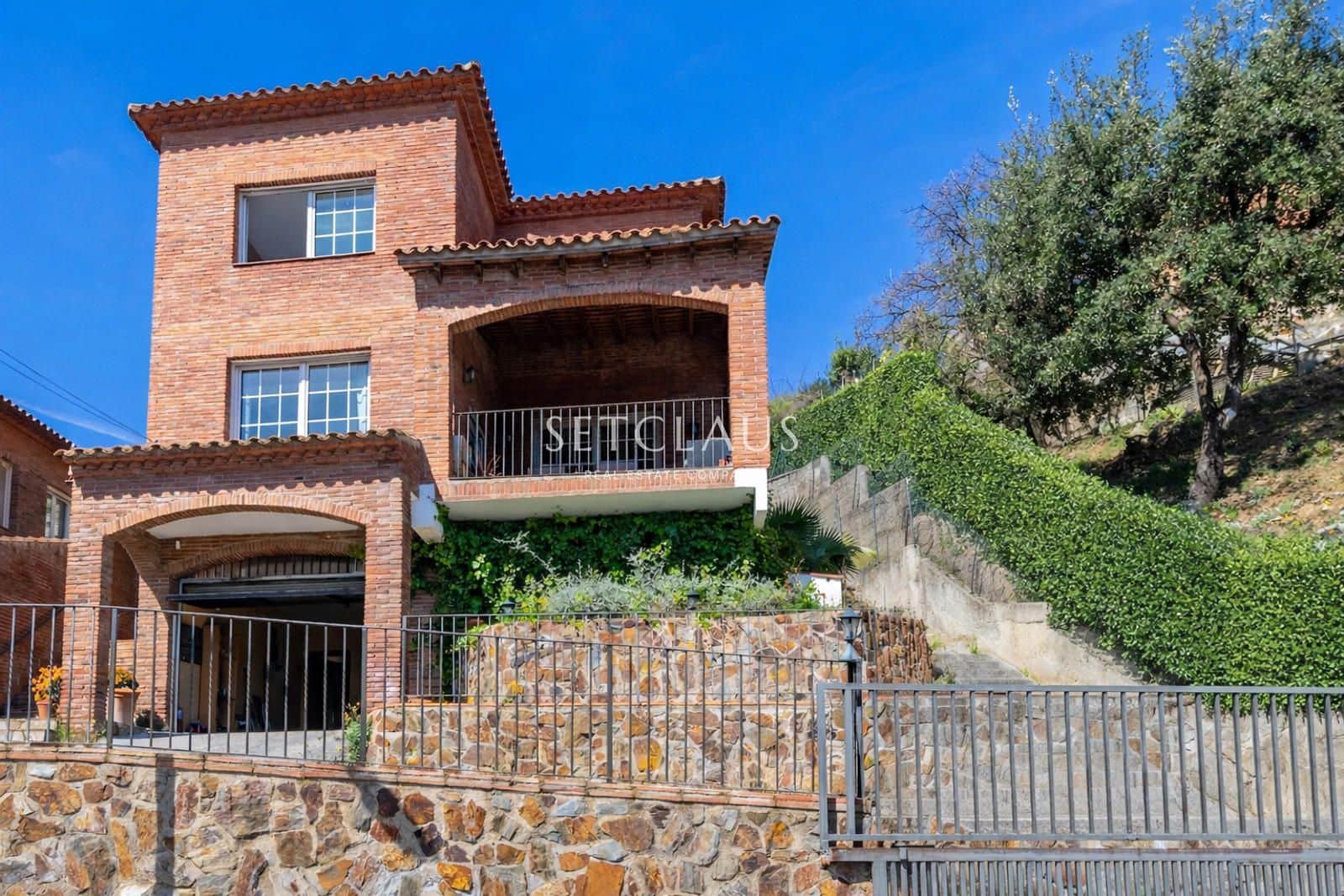 4 camera da letto Villa in vendita in Alella con garage - 690.000 € (Rif: 9688469)