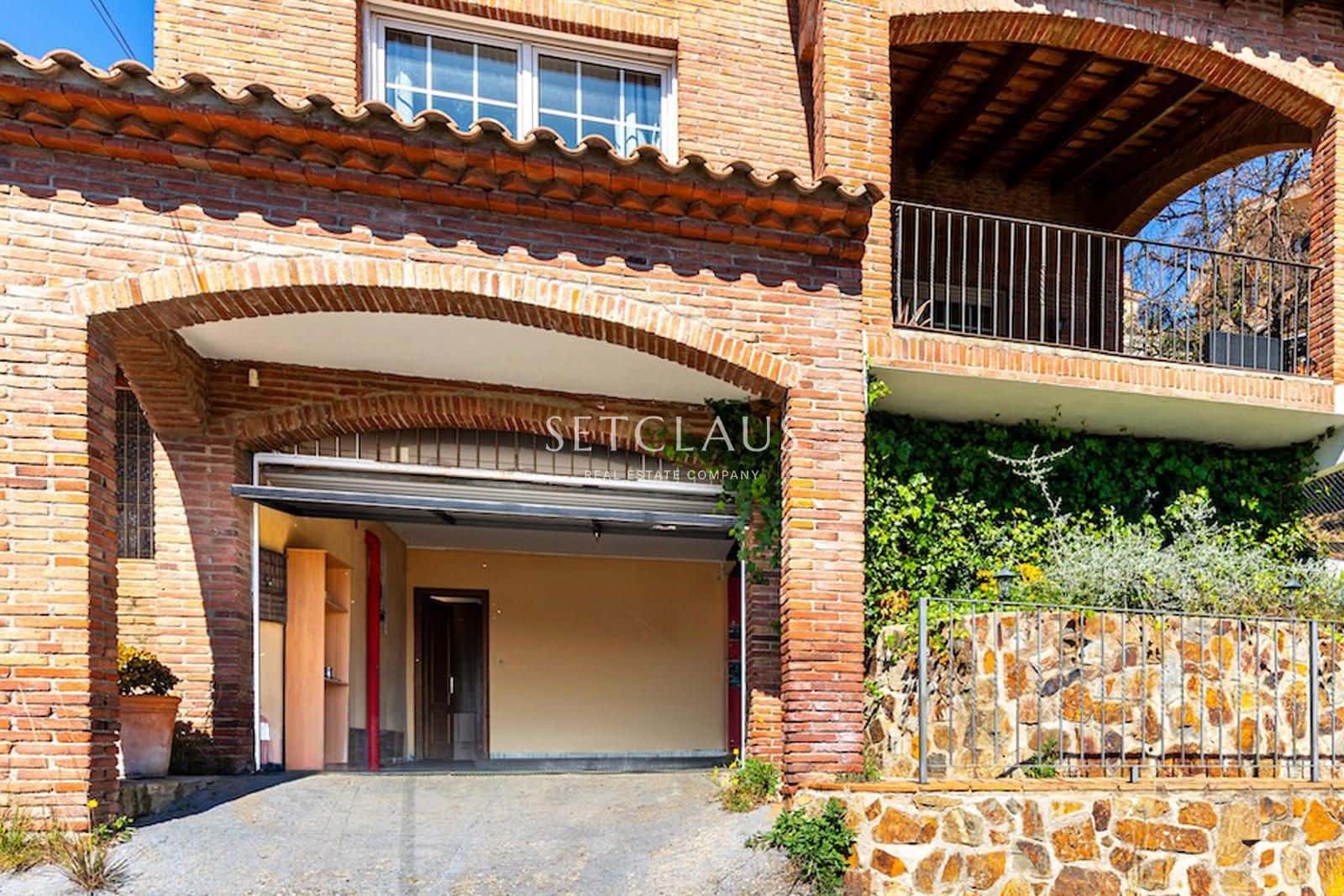 4 camera da letto Villa in vendita in Alella con garage - 690.000 € (Rif: 9688469)