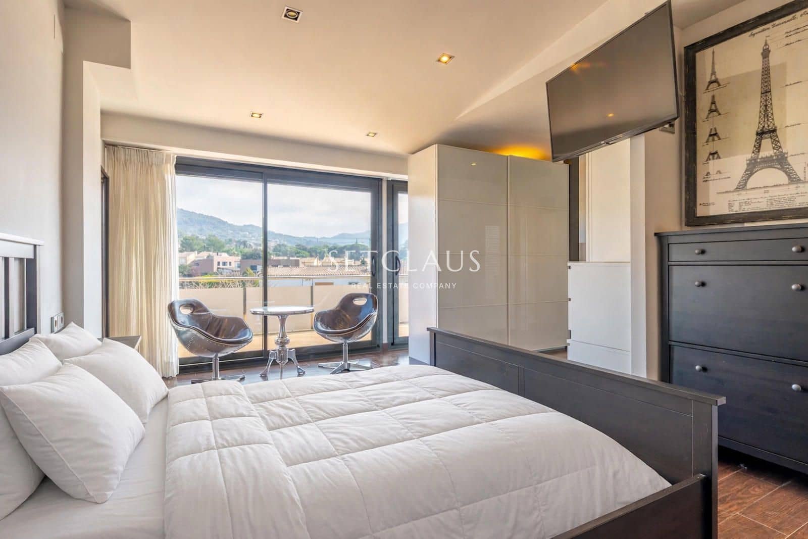 5 bedroom Villa for sale in Vallromanes with pool garage - € 1,150,000 (Ref: 9697831)