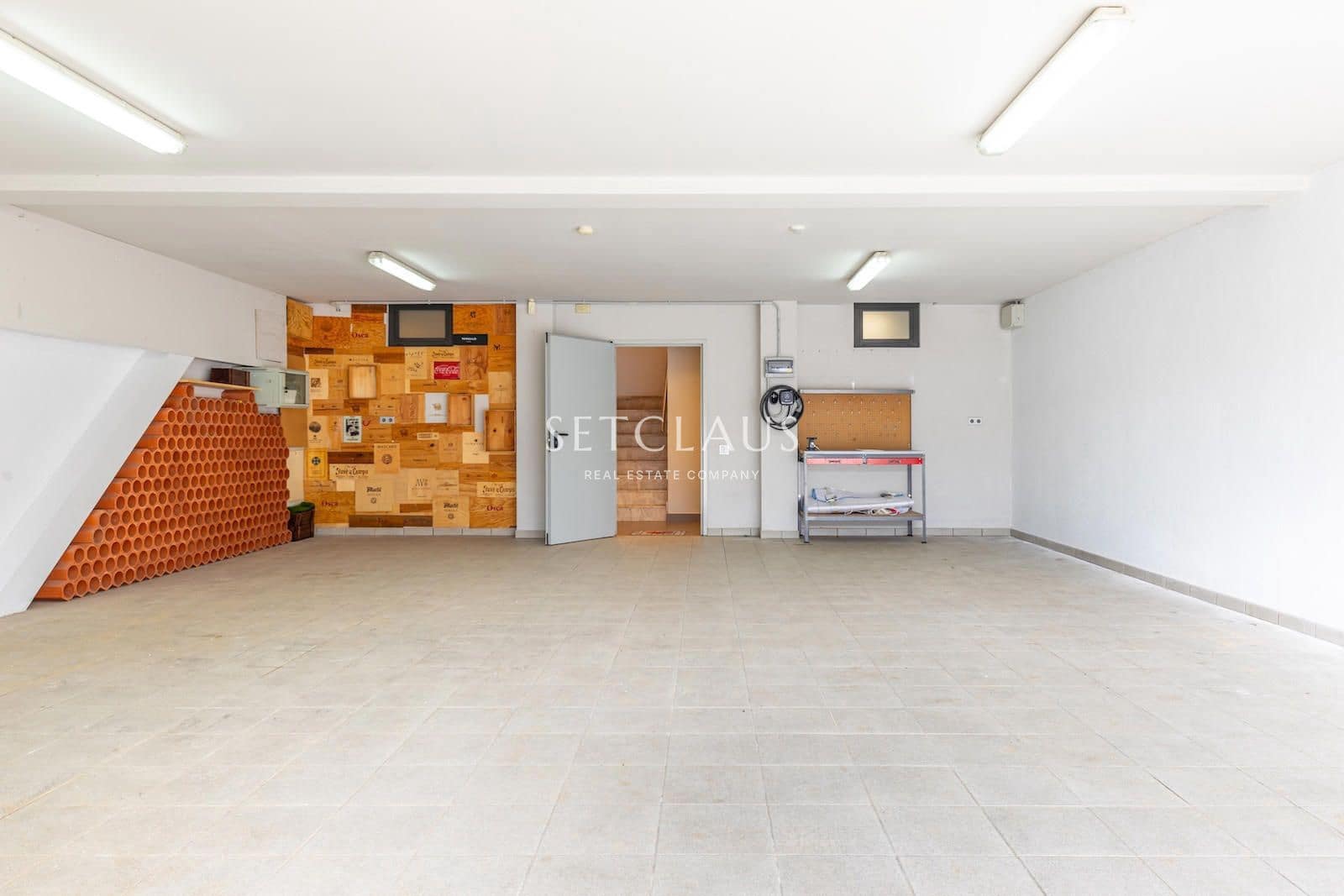 5 bedroom Villa for sale in Vallromanes with pool garage - € 1,150,000 (Ref: 9697831)