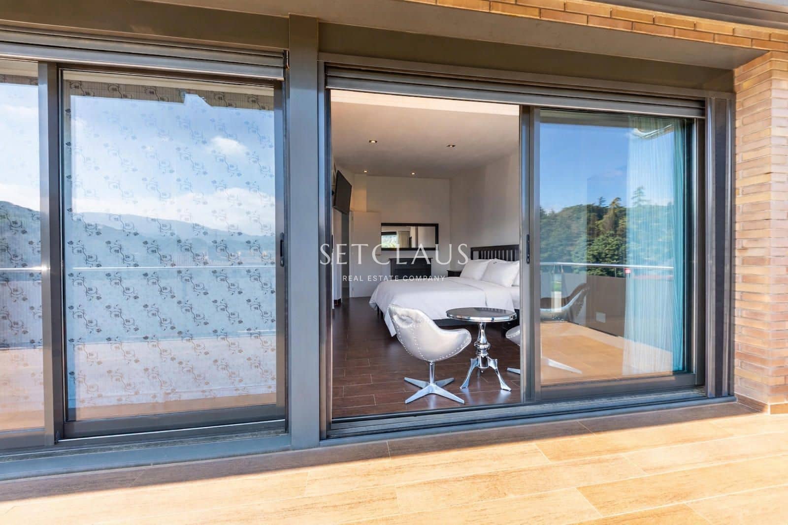 5 bedroom Villa for sale in Vallromanes with pool garage - € 1,150,000 (Ref: 9697831)