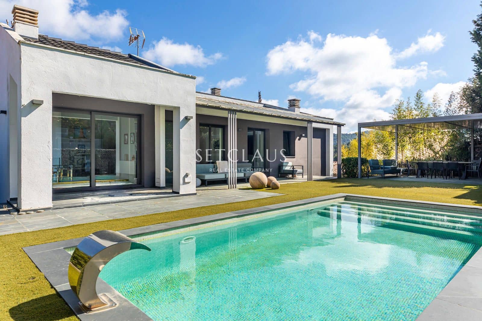 3 bedroom Villa for sale in Argentona with pool garage - € 790,000 (Ref: 9707670)