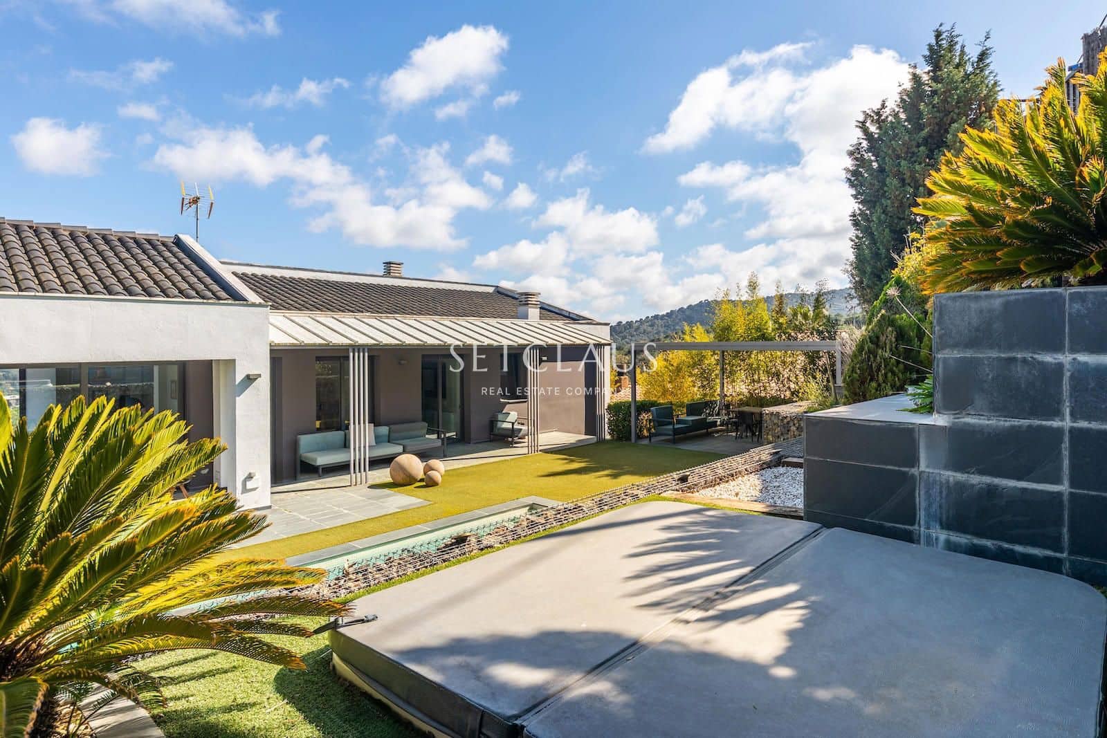 3 bedroom Villa for sale in Argentona with pool garage - € 790,000 (Ref: 9707670)