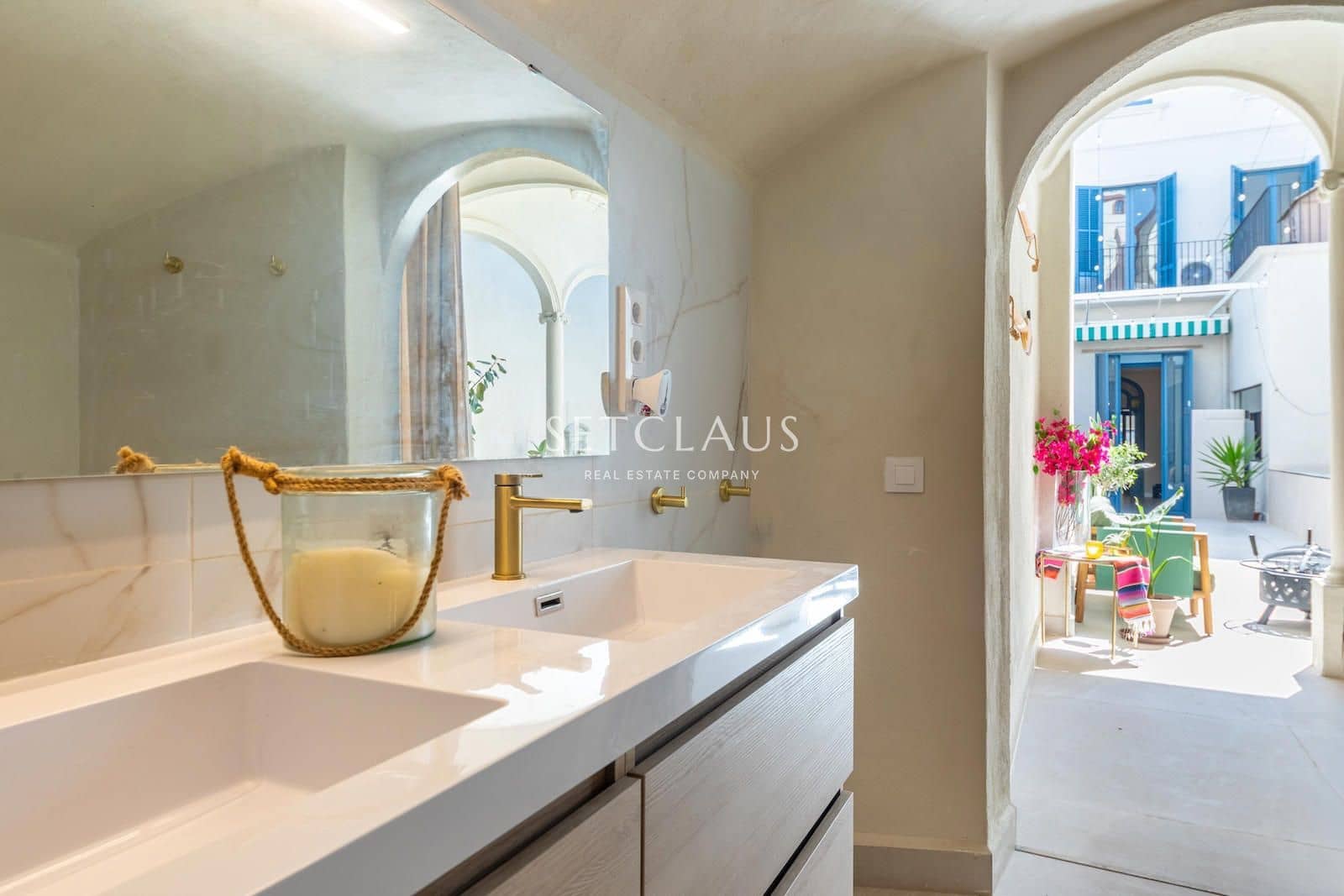 4 bedroom Villa for sale in El Masnou with pool - € 1,290,000 (Ref: 9714178)