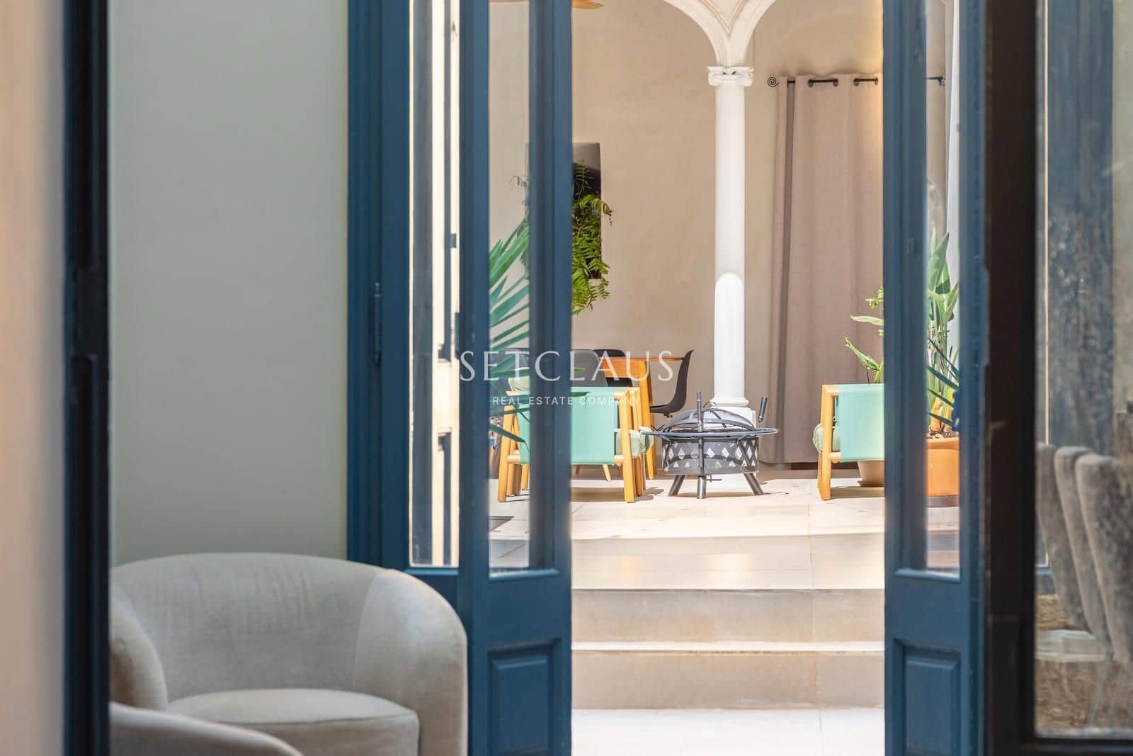 4 bedroom Villa for sale in El Masnou with pool - € 1,290,000 (Ref: 9714178)