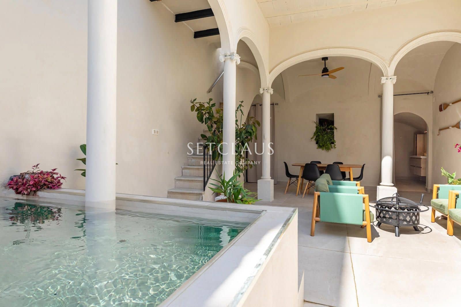 4 bedroom Villa for sale in El Masnou with pool - € 1,290,000 (Ref: 9714178)