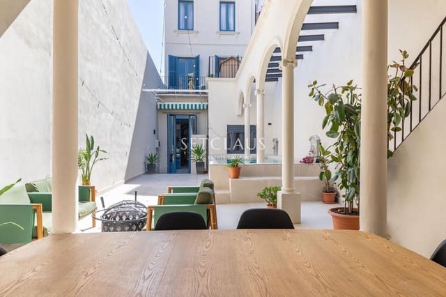 4 bedroom Villa for sale in El Masnou with pool - € 1,290,000 (Ref: 9714178)