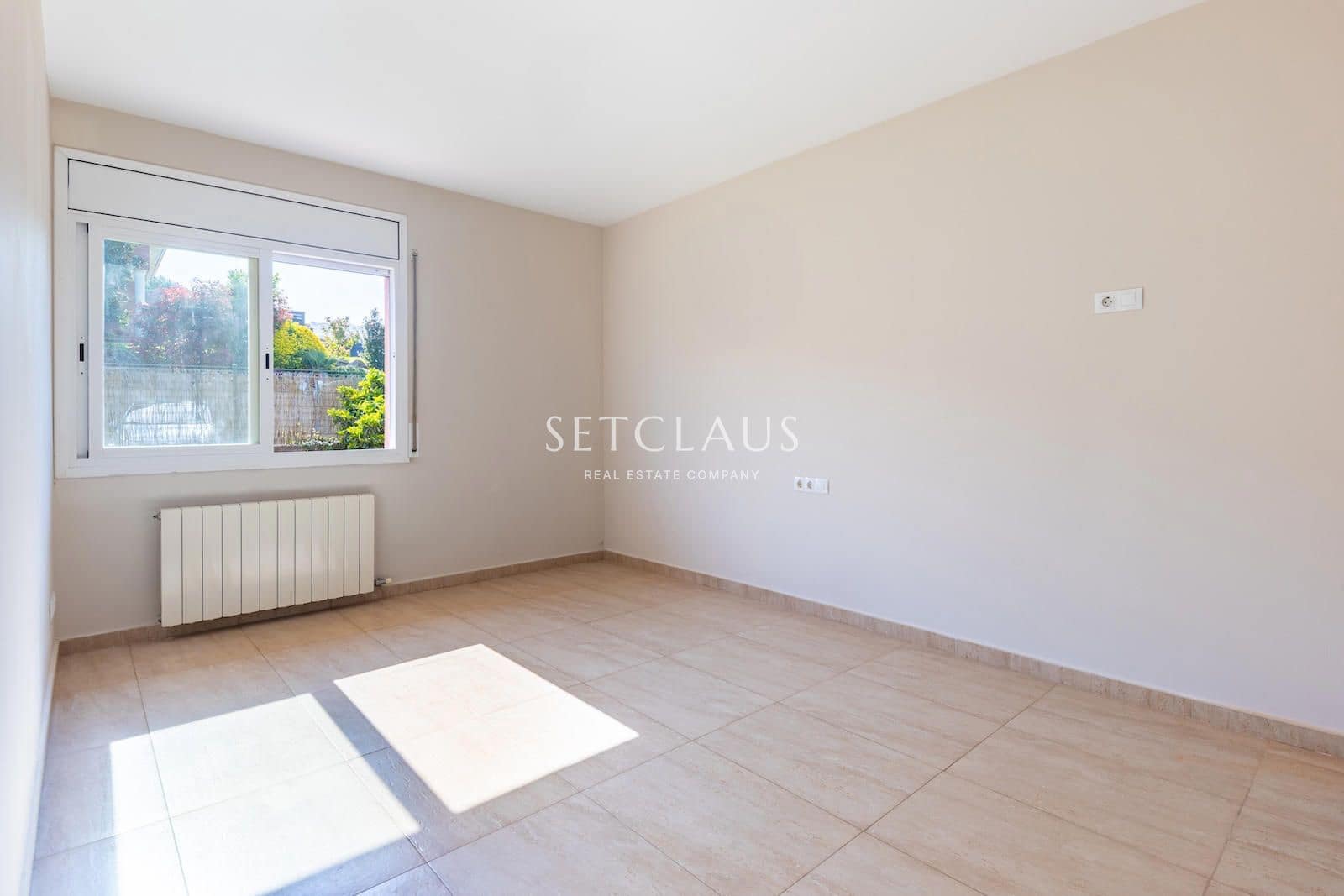 3 bedroom Villa for sale in Vilanova del Valles with garage - € 470,000 (Ref: 9716747)