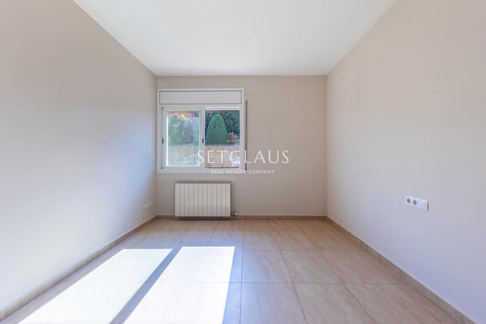 3 bedroom Villa for sale in Vilanova del Valles with garage - € 470,000 (Ref: 9716747)