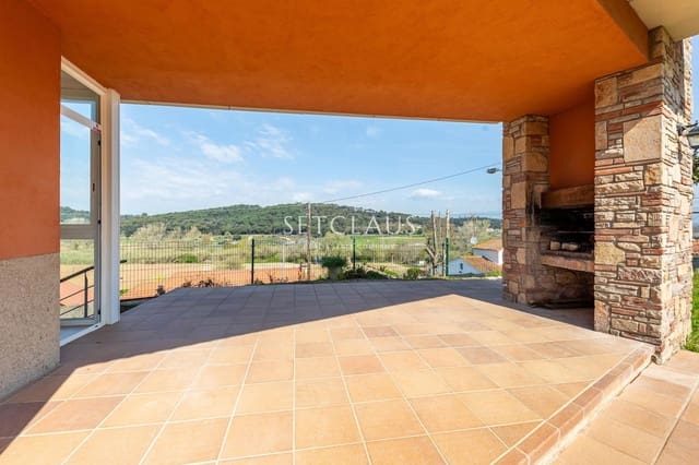 3 bedroom Villa for sale in Vilanova del Vallès with garage - € 470,000 (Ref: 9716747)