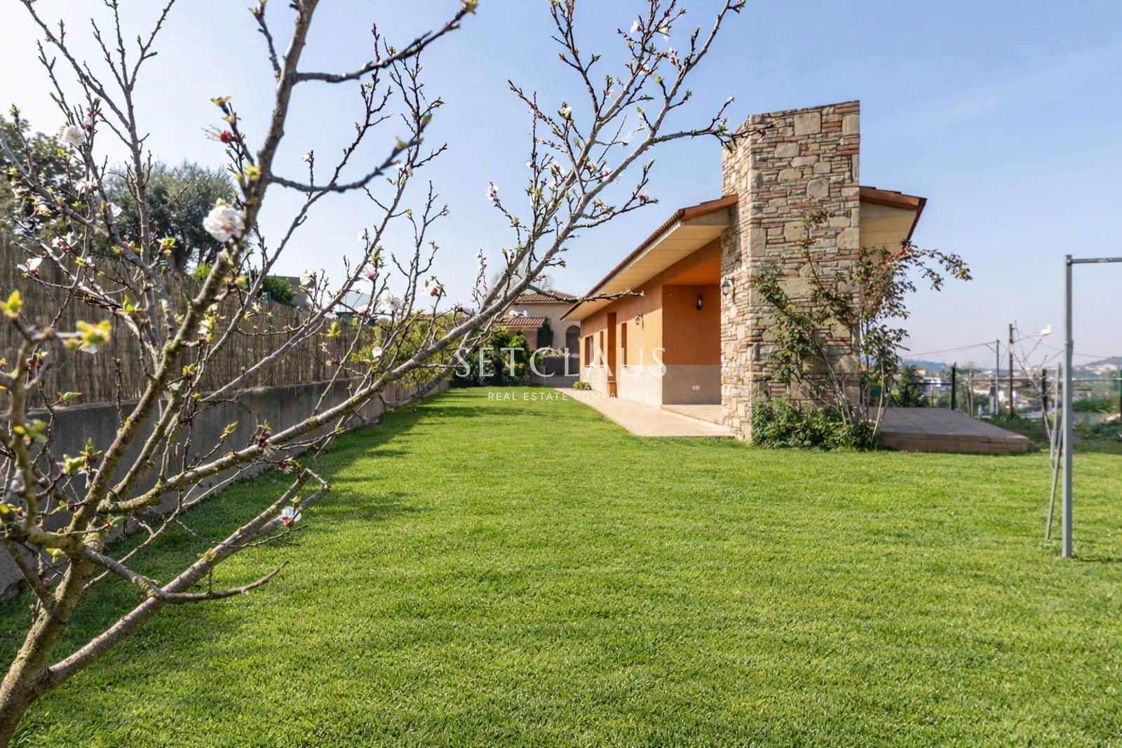 3 bedroom Villa for sale in Vilanova del Valles with garage - € 470,000 (Ref: 9716747)