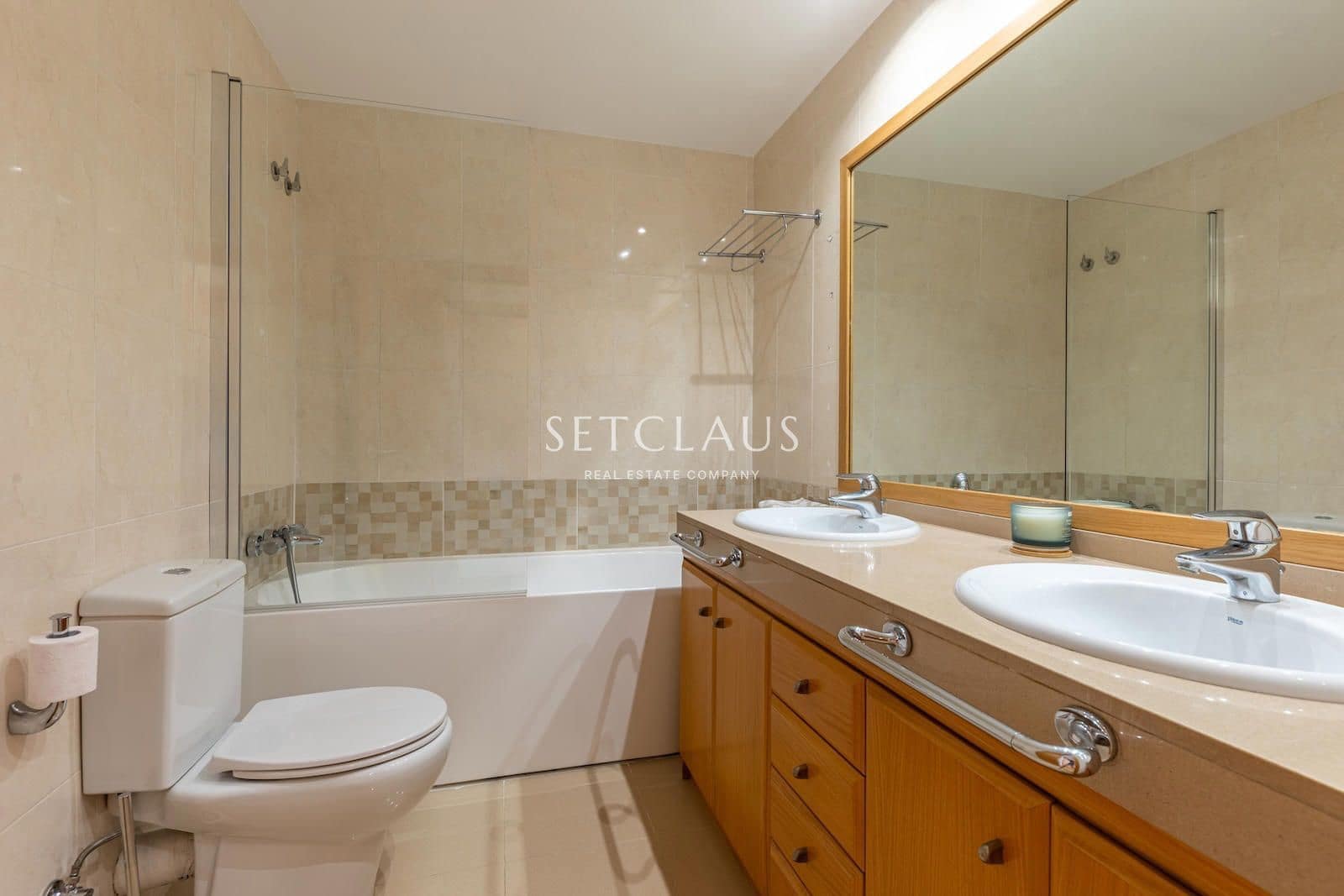 4 soveværelse Byhus til salg i Tiana med garage - € 720.000 (Ref: 9733592)