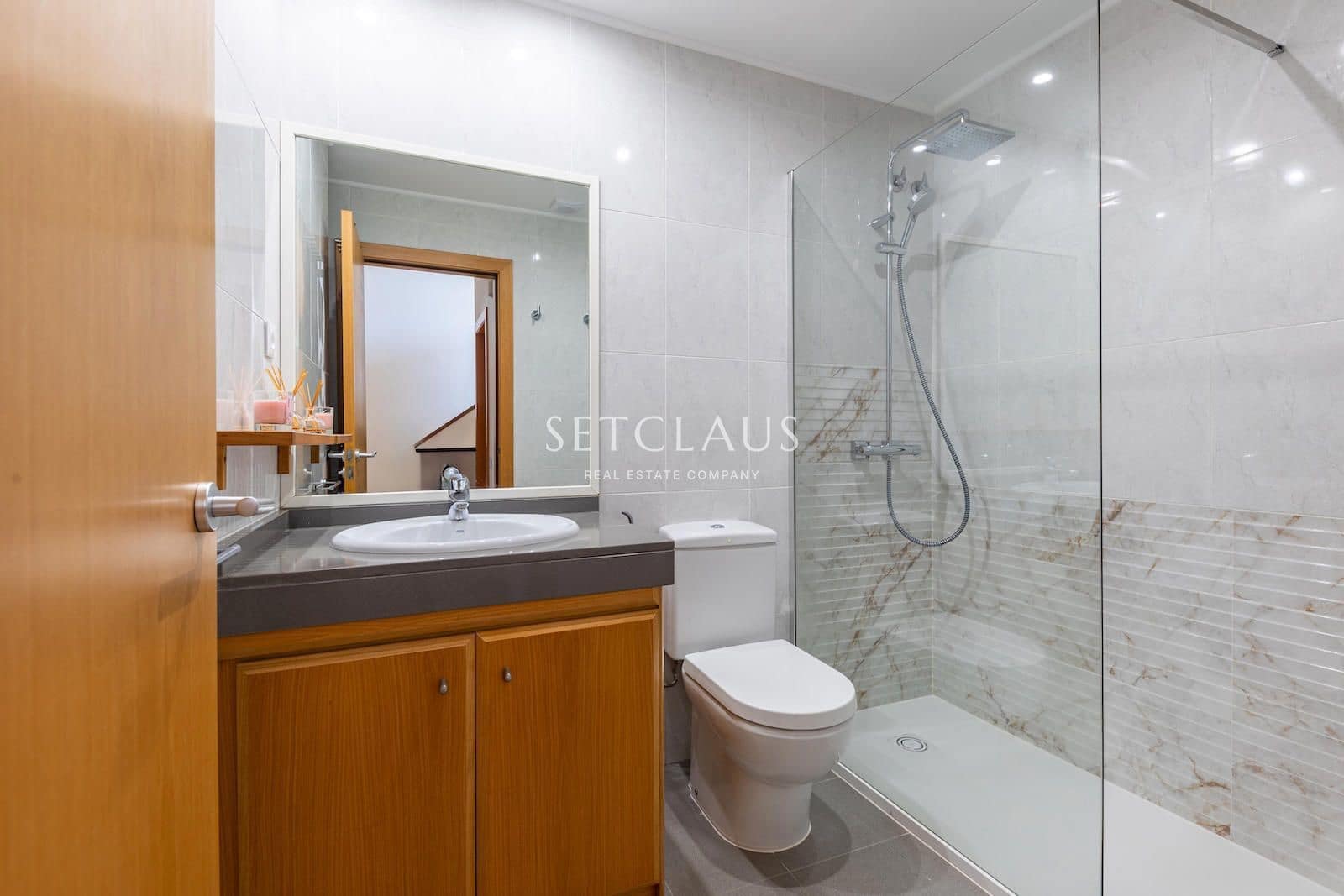 4 soveværelse Byhus til salg i Tiana med garage - € 720.000 (Ref: 9733592)