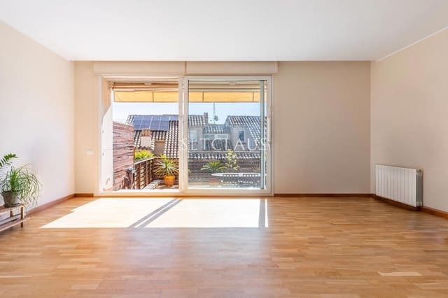 4 soveværelse Byhus til salg i Tiana med garage - € 720.000 (Ref: 9733592)