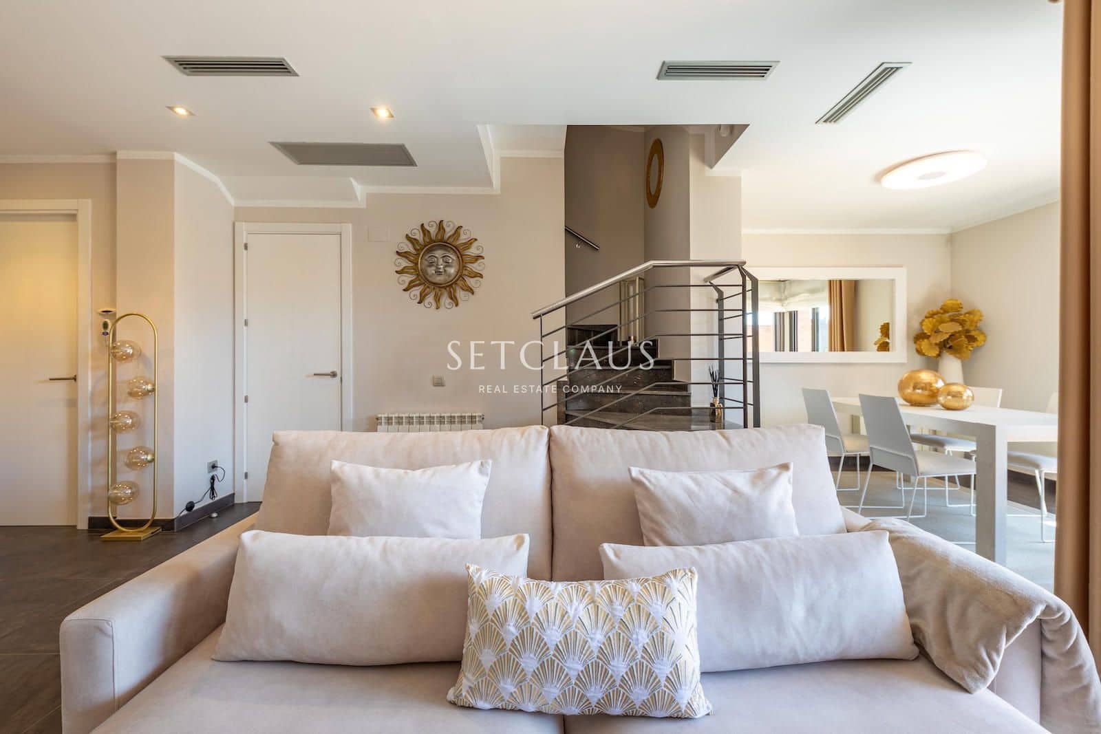 5 soverom Hus til salgs i El Masnou med svømmebasseng garasje - € 949 000 (Ref: 9769942)