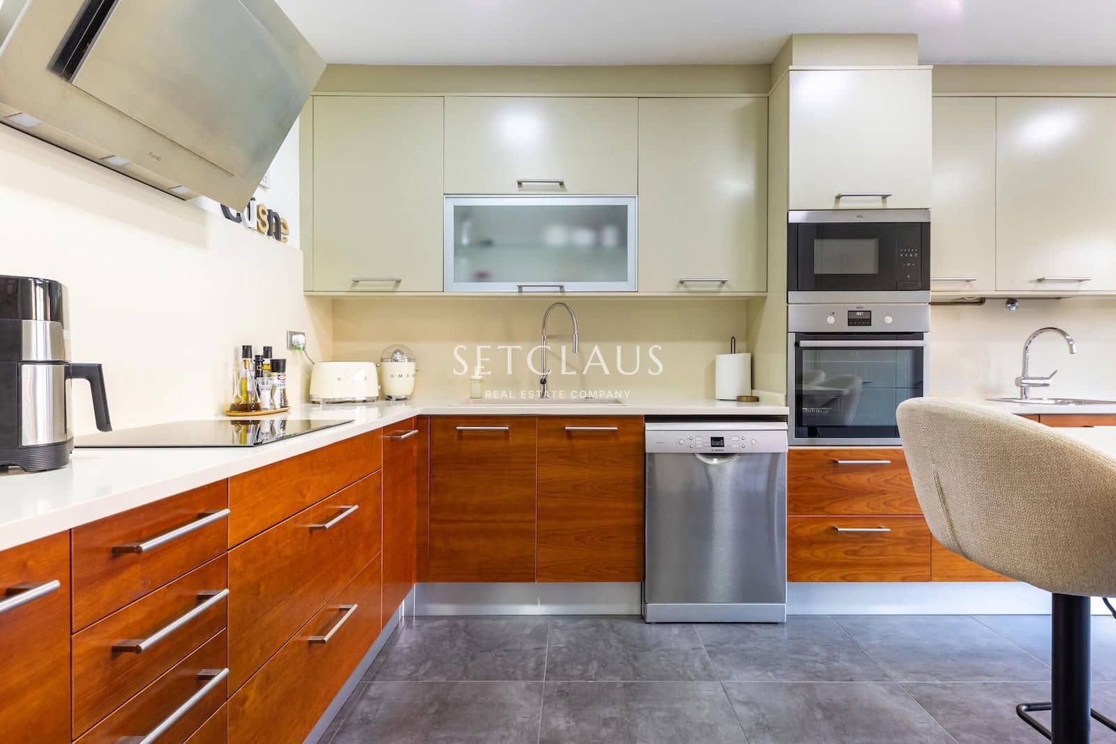 5 soverom Hus til salgs i El Masnou med svømmebasseng garasje - € 949 000 (Ref: 9769942)