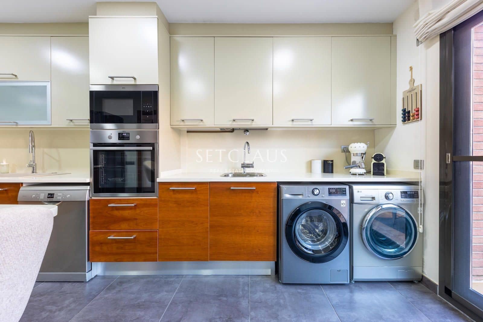 5 soverom Hus til salgs i El Masnou med svømmebasseng garasje - € 949 000 (Ref: 9769942)