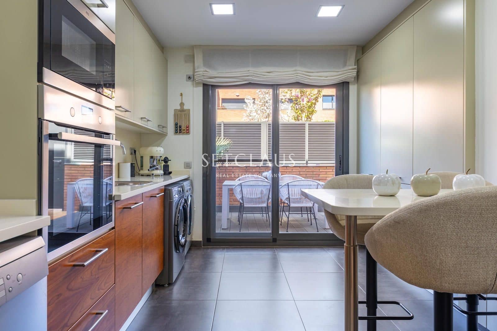 5 soverom Hus til salgs i El Masnou med svømmebasseng garasje - € 949 000 (Ref: 9769942)