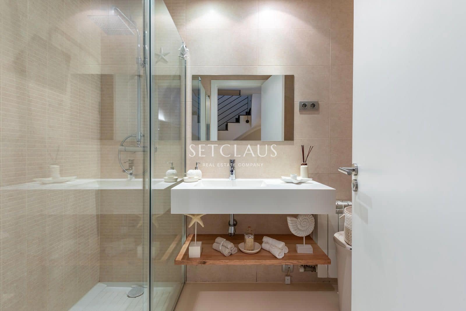 5 soverom Hus til salgs i El Masnou med svømmebasseng garasje - € 949 000 (Ref: 9769942)