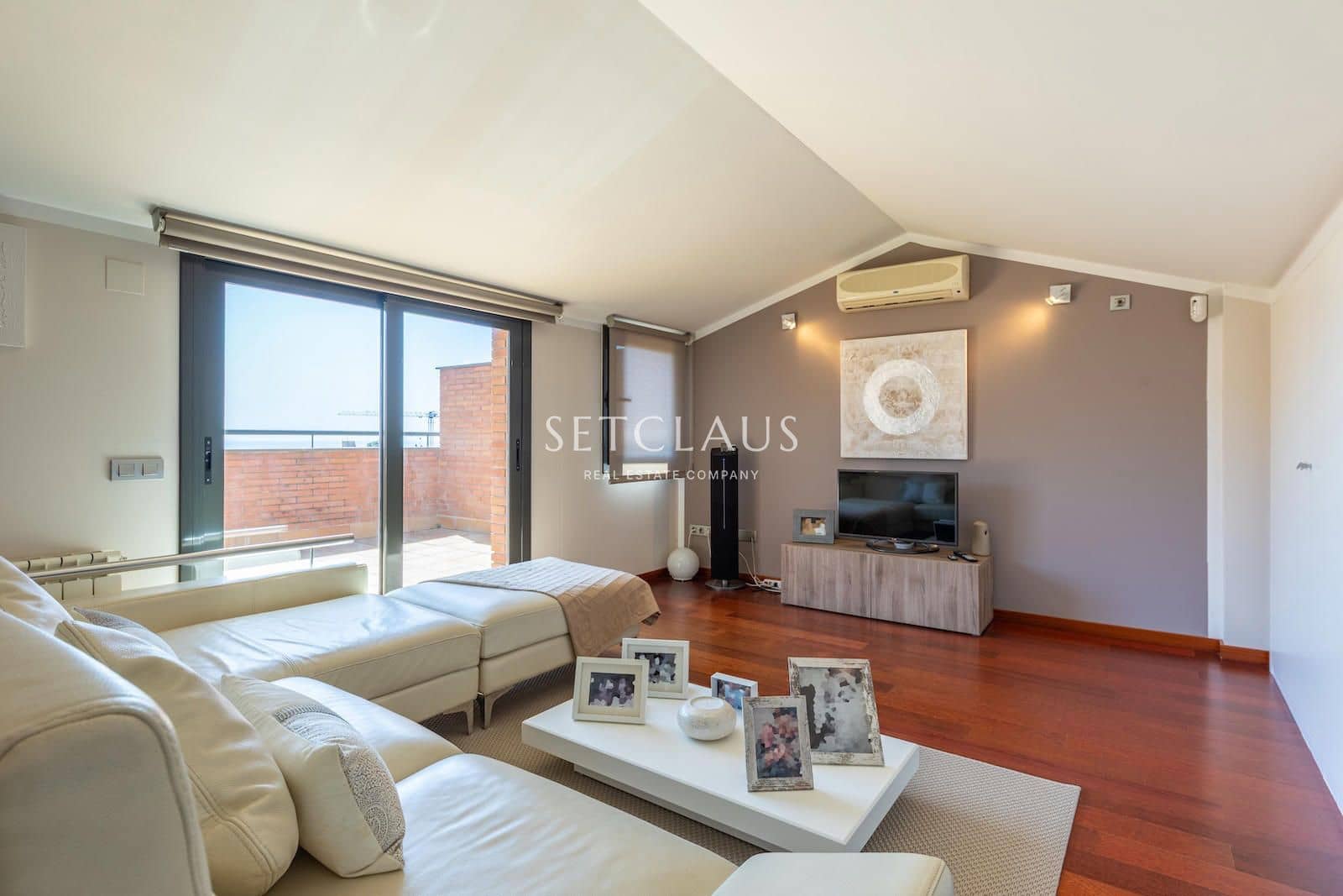 5 soverom Hus til salgs i El Masnou med svømmebasseng garasje - € 949 000 (Ref: 9769942)