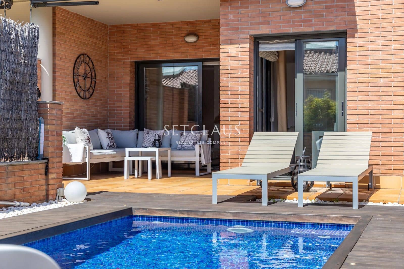 5 soverom Hus til salgs i El Masnou med svømmebasseng garasje - € 949 000 (Ref: 9769942)