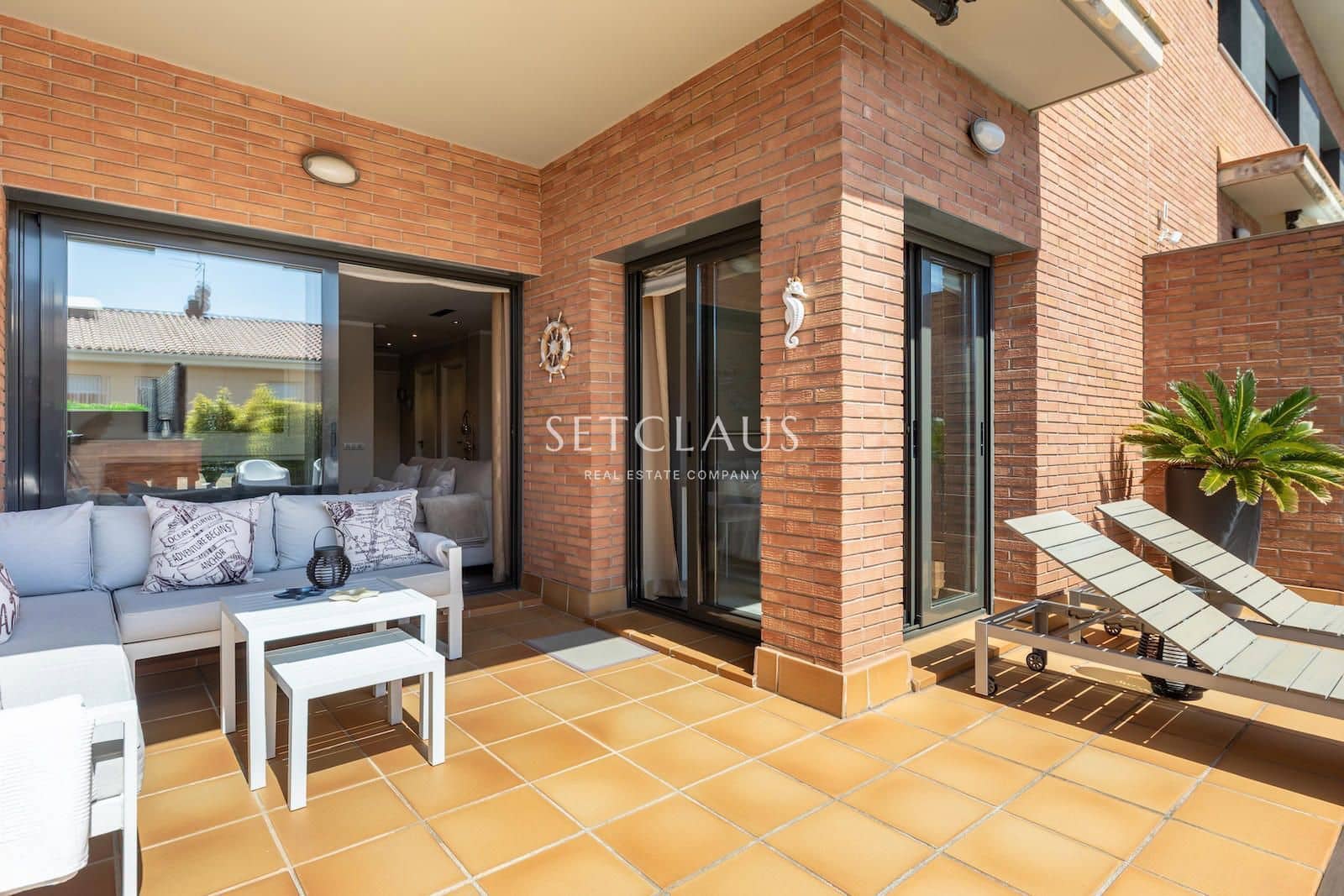 5 soverom Hus til salgs i El Masnou med svømmebasseng garasje - € 949 000 (Ref: 9769942)