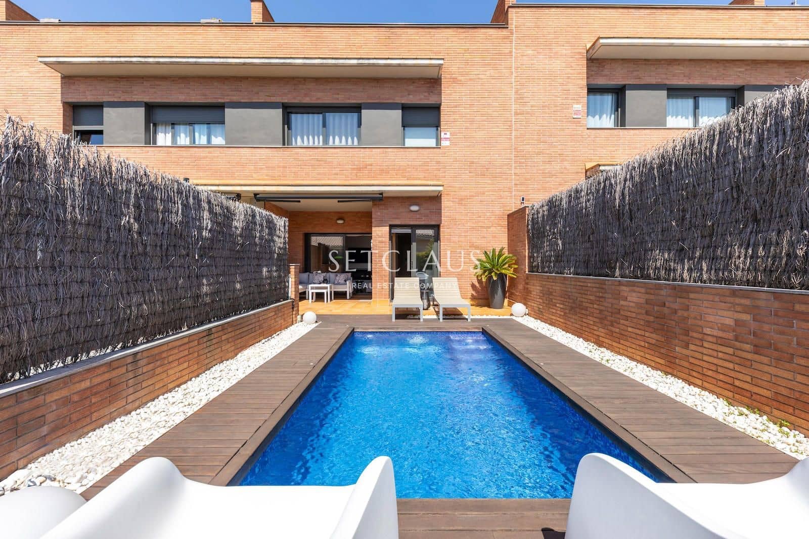 5 soverom Hus til salgs i El Masnou med svømmebasseng garasje - € 949 000 (Ref: 9769942)