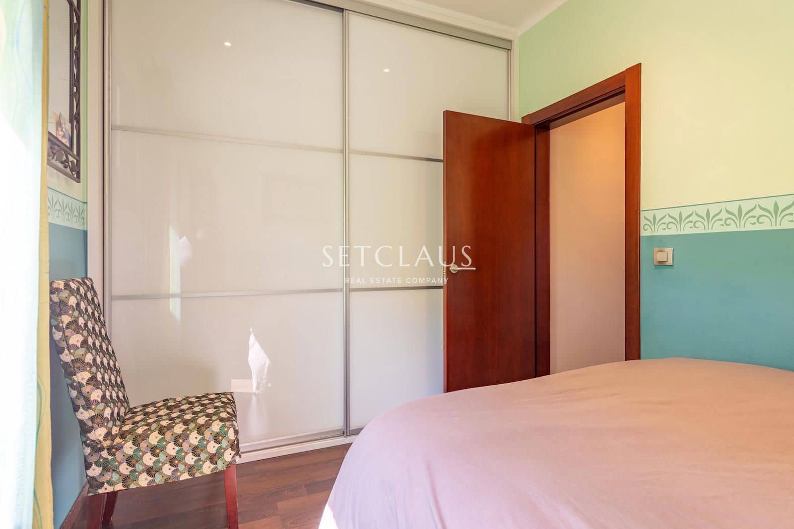 3 soveværelse Villa til salg i Vallromanes med swimmingpool - € 722.000 (Ref: 9782435)