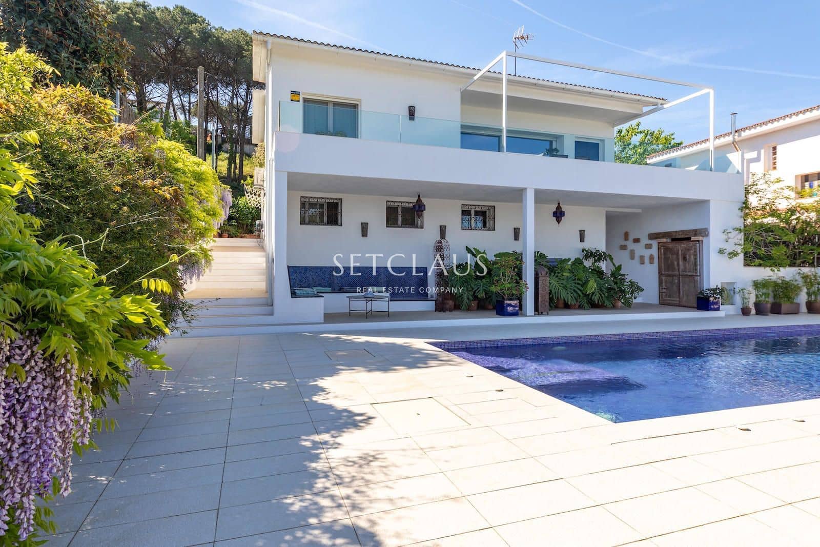 3 soveværelse Villa til salg i Vallromanes med swimmingpool - € 722.000 (Ref: 9782435)