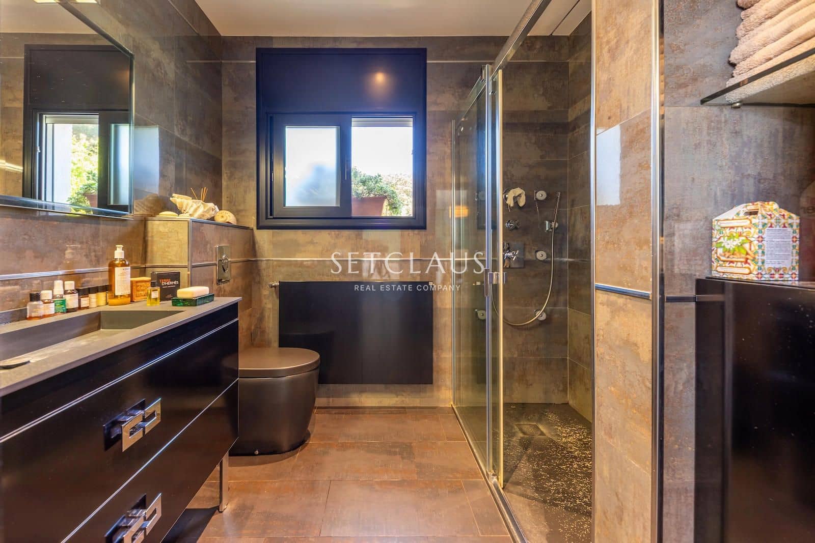 3 soveværelse Villa til salg i Vallromanes med swimmingpool - € 722.000 (Ref: 9782435)