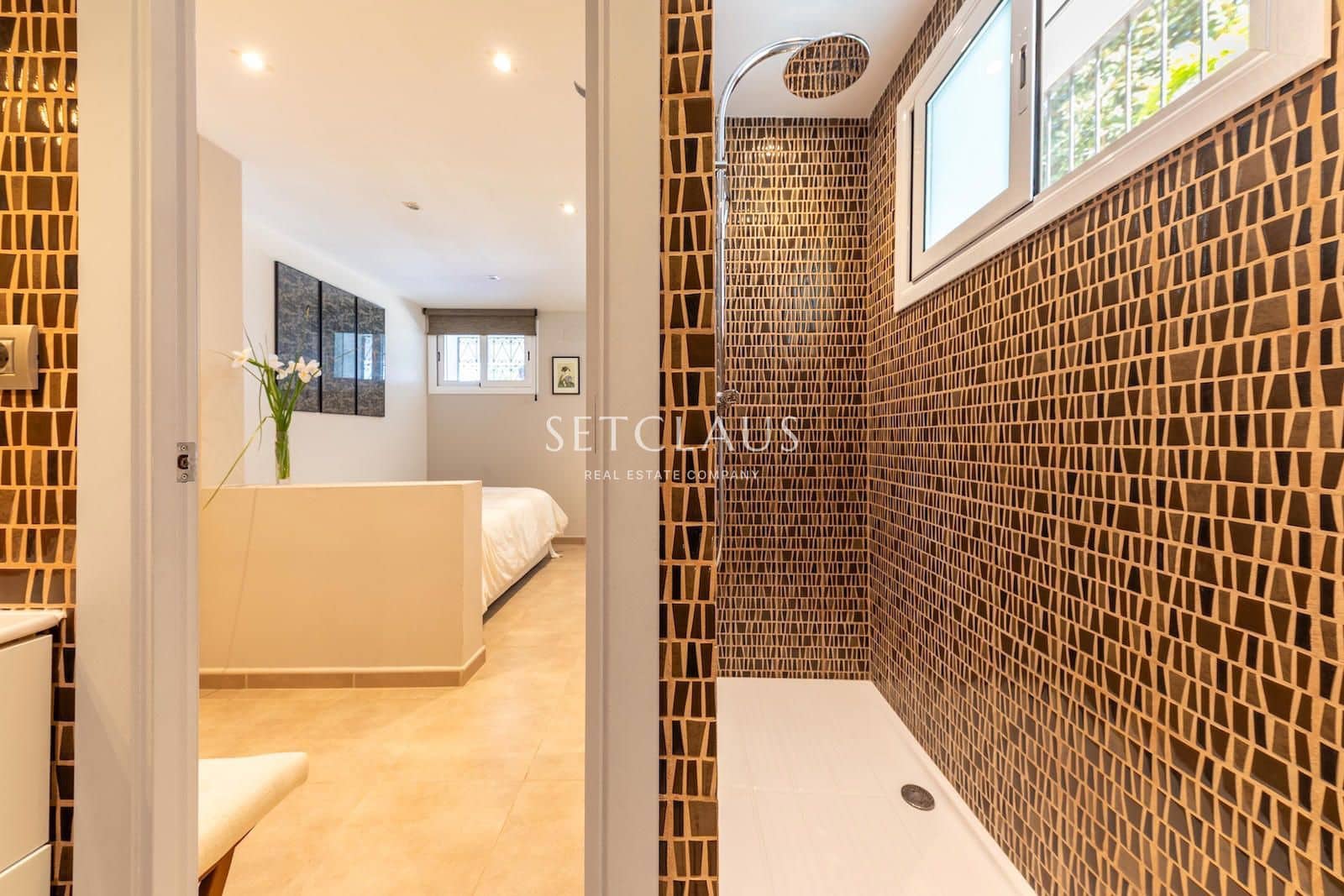 3 soveværelse Villa til salg i Vallromanes med swimmingpool - € 722.000 (Ref: 9782435)