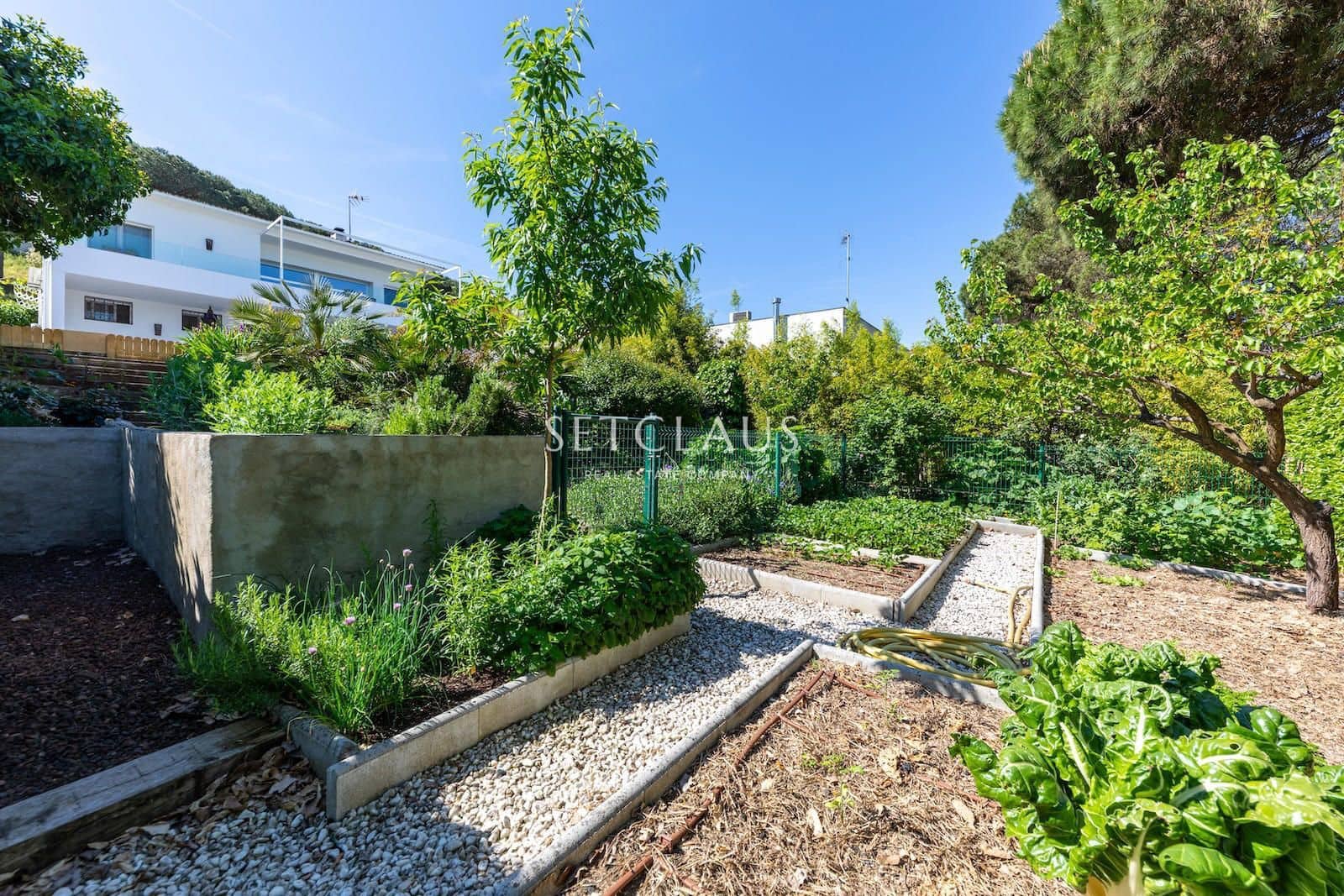 3 soveværelse Villa til salg i Vallromanes med swimmingpool - € 722.000 (Ref: 9782435)