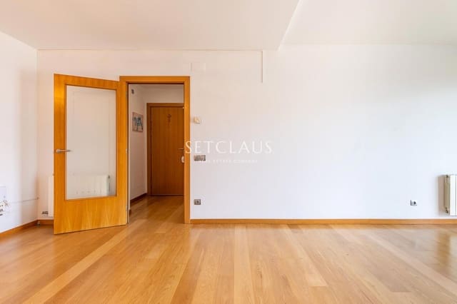 Piso de 3 habitaciones en Badalona en venta con piscina - 528.000 € (Ref: 9806966)