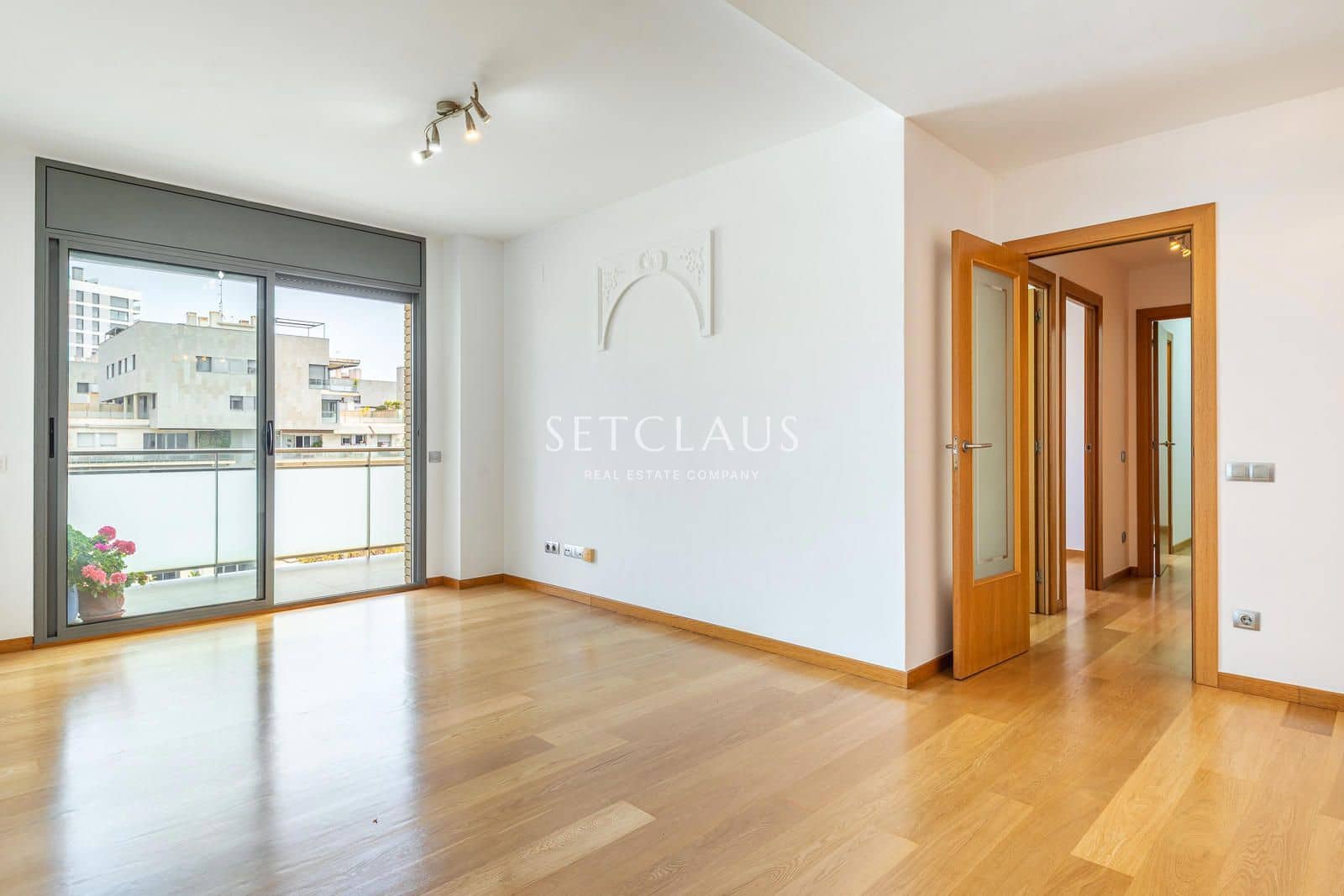 Piso de 3 habitaciones en Badalona en venta con piscina - 528.000 € (Ref: 9806966)