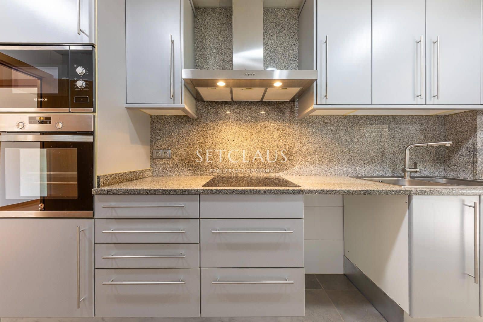 Piso de 3 habitaciones en Badalona en venta con piscina - 528.000 € (Ref: 9806966)