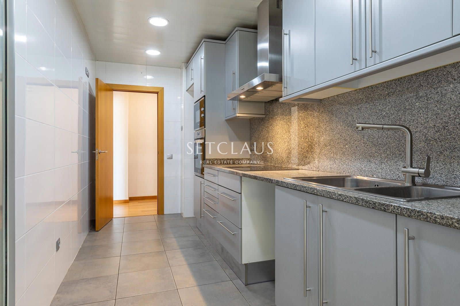 Piso de 3 habitaciones en Badalona en venta con piscina - 528.000 € (Ref: 9806966)