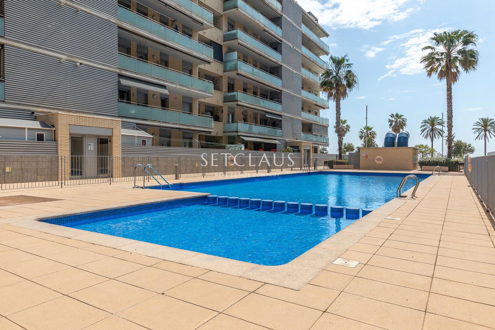 Piso de 3 habitaciones en Badalona en venta con piscina - 528.000 € (Ref: 9806966)