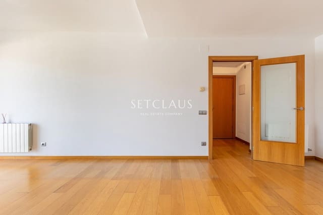 Piso de 3 habitaciones en Badalona en venta con piscina - 520.000 € (Ref: 9807423)